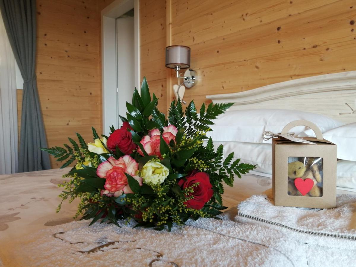Nikolas' Valley Cornuda Eksteriør billede