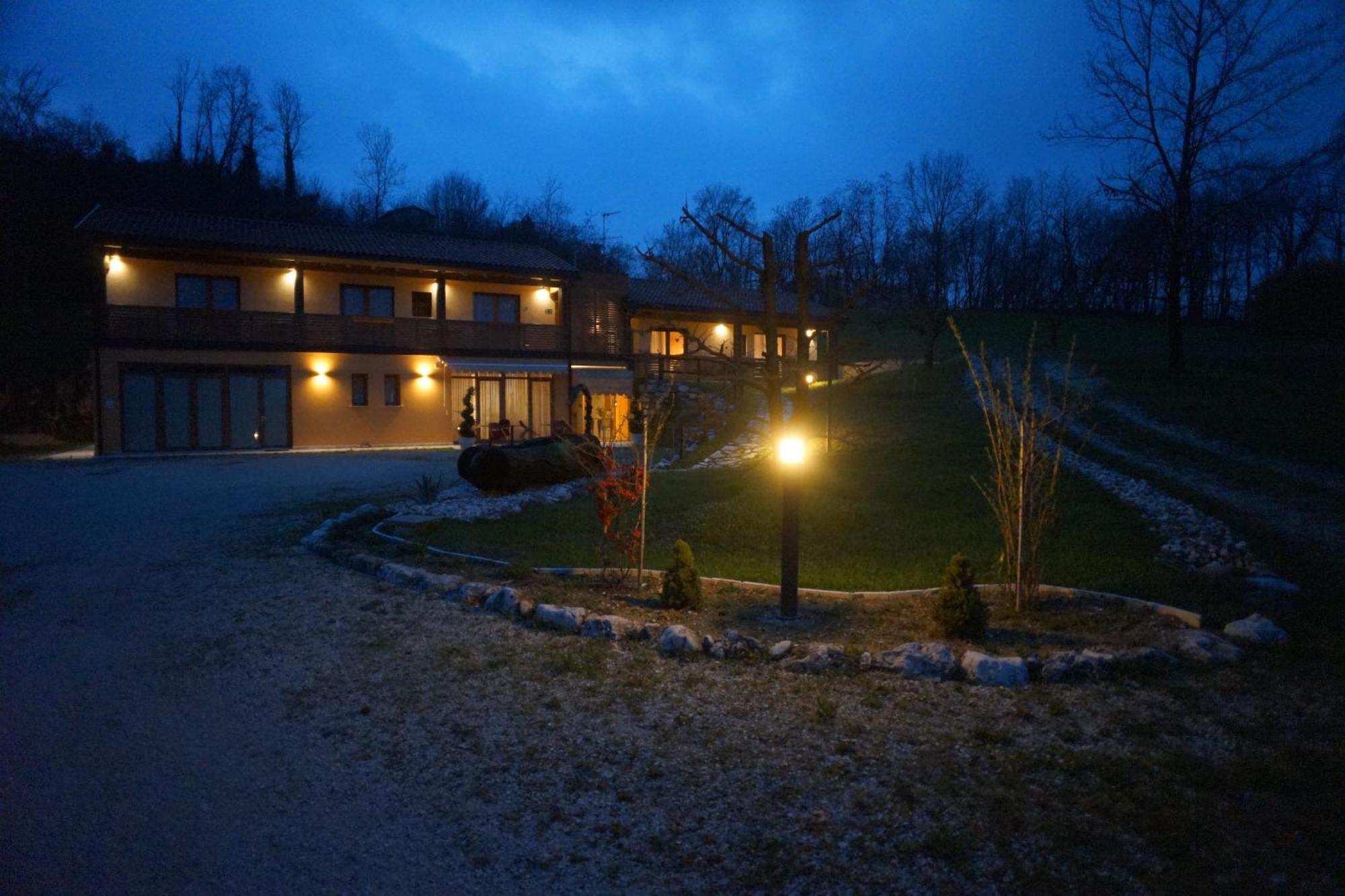 Nikolas' Valley Cornuda Eksteriør billede